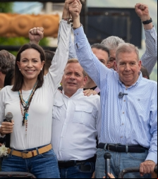  Foto de María Corina Machado y Edmundo González